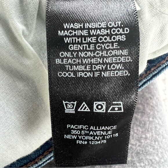 Kenneth Cole Raw Hem Button Fly Ankle Straight Stretch Jeans Size 6 - Picture 11 of 14